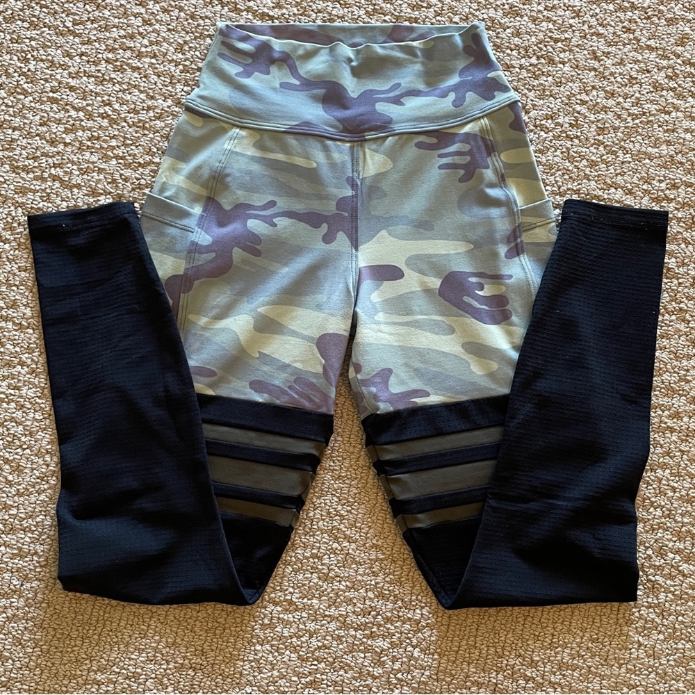 Bombshell Camo Thigh High Leggings Size Medium